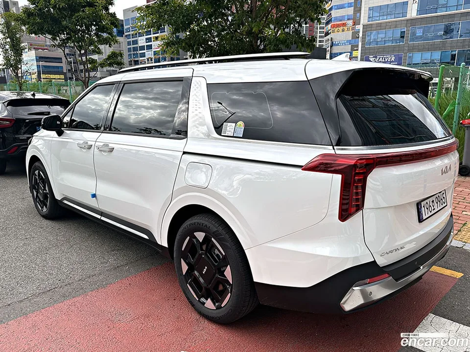 Kia Carnival HEV 9 2024 — миниатюра 4