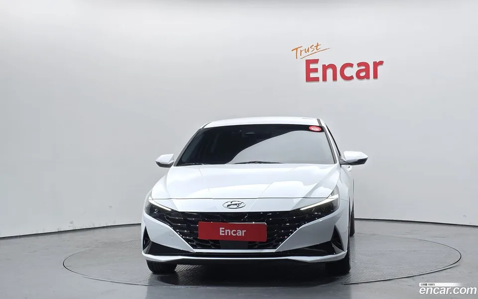 Hyundai Avante Hybrid 2022 — миниатюра 3