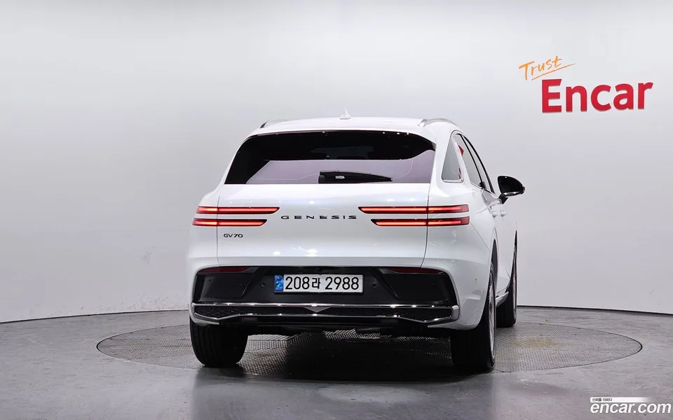 Genesis GV70 2.5T 2WD 2024 — миниатюра 4