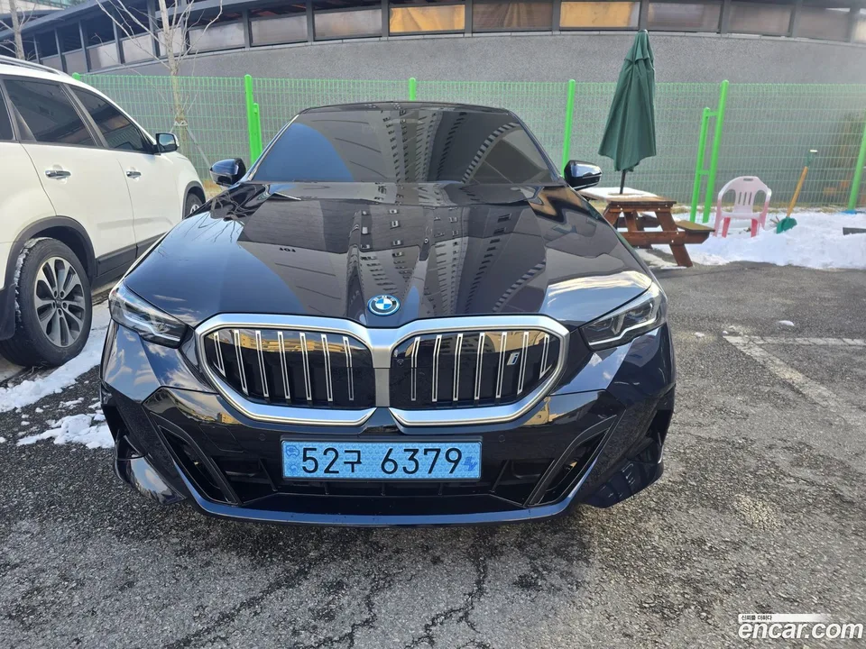 BMW i5 eDrive 40 M 2026 — миниатюра 2