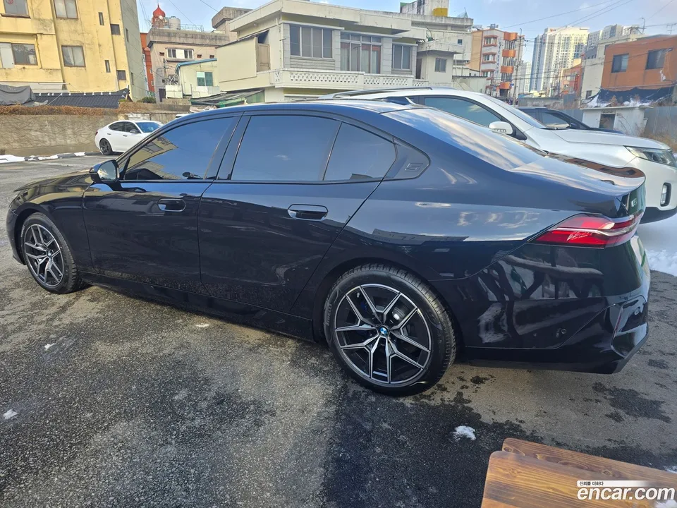 BMW i5 eDrive 40 M 2026 — миниатюра 4