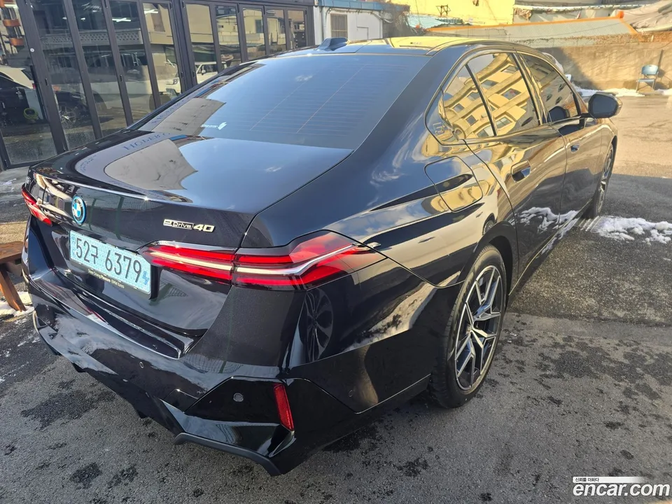 BMW i5 eDrive 40 M 2026 — миниатюра 5