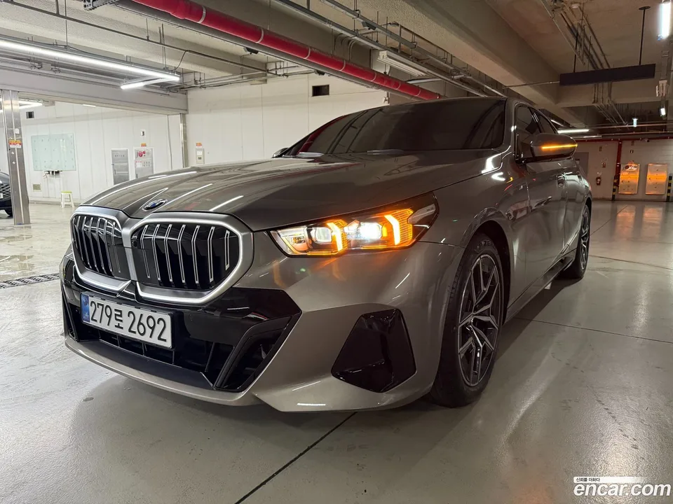 BMW 5 Series 520i M 2025 — миниатюра 3