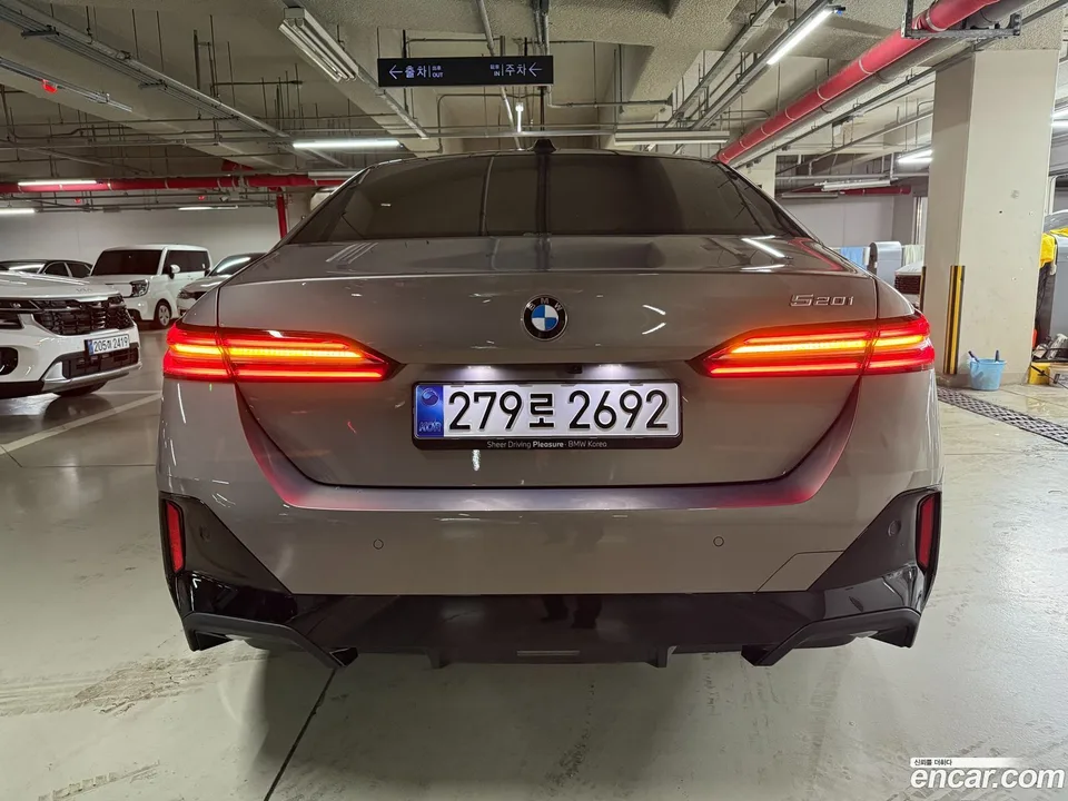 BMW 5 Series 520i M 2025 — миниатюра 4