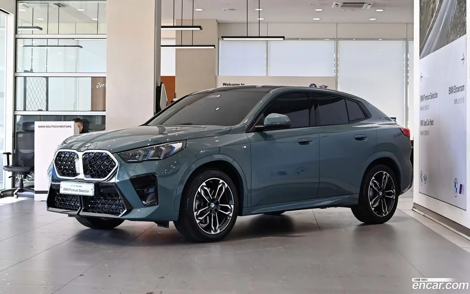 BMW X2 xDrive20i M 2025 — фото 1, купить с доставкой в Москву