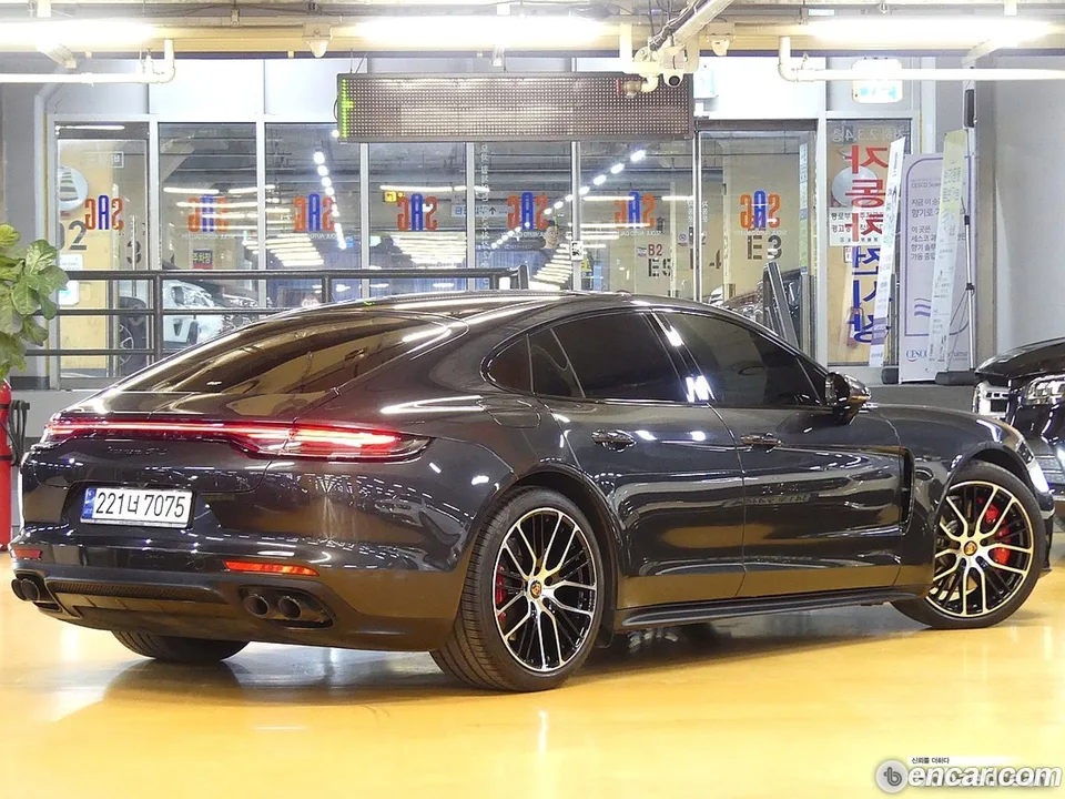 Porsche Panamera (971) 4.0 GTS 2023 — миниатюра 2