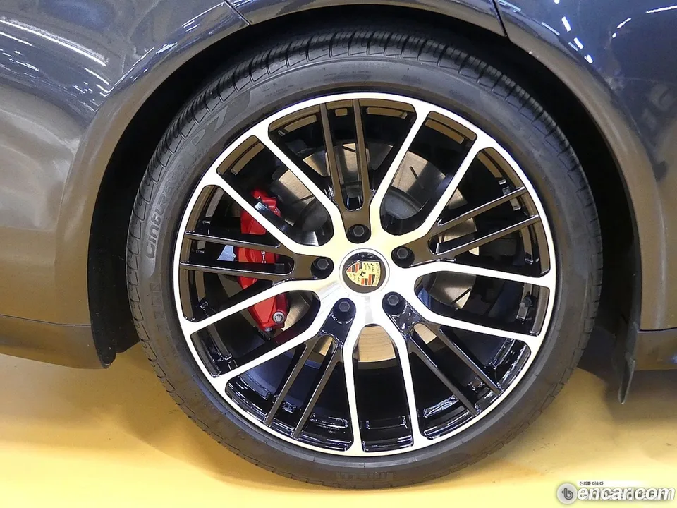 Porsche Panamera (971) 4.0 GTS 2023 — миниатюра 5