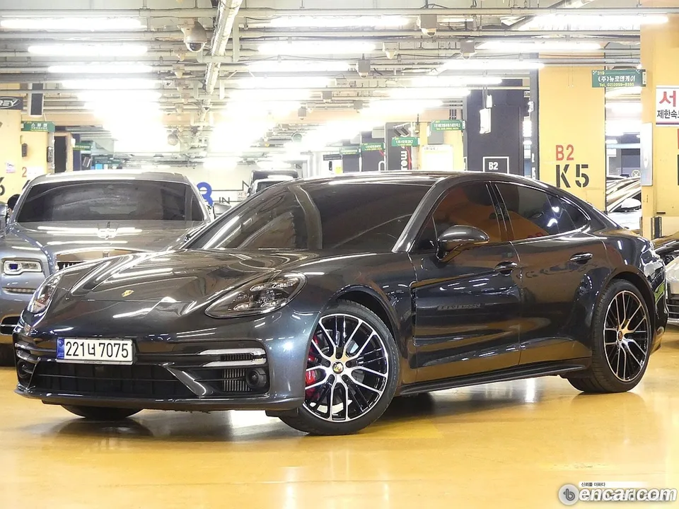 Porsche Panamera (971) 4.0 GTS 2023 — фото 1, купить с доставкой в Москву