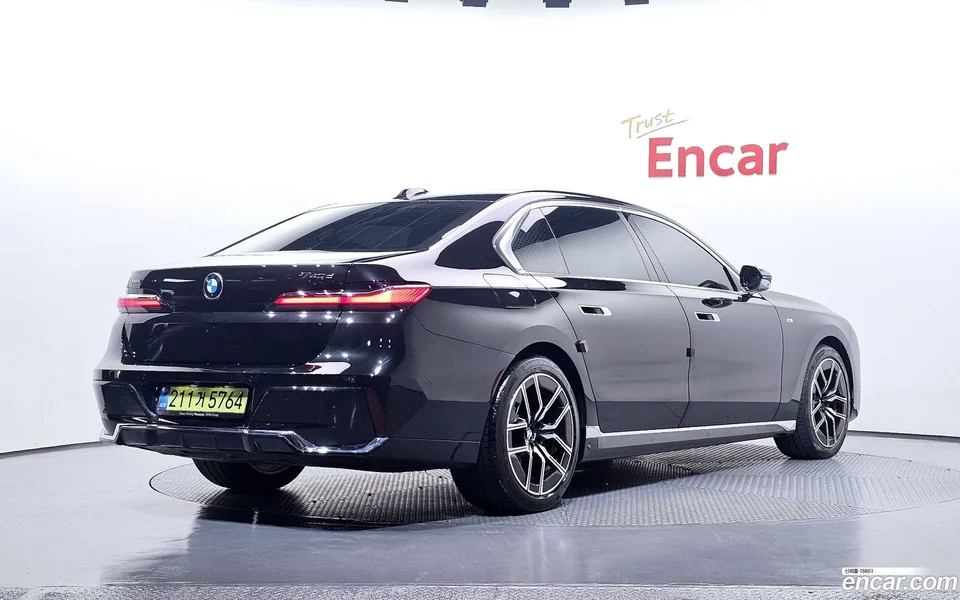 BMW 7 Series 740d xDrive M 2025 — миниатюра 2