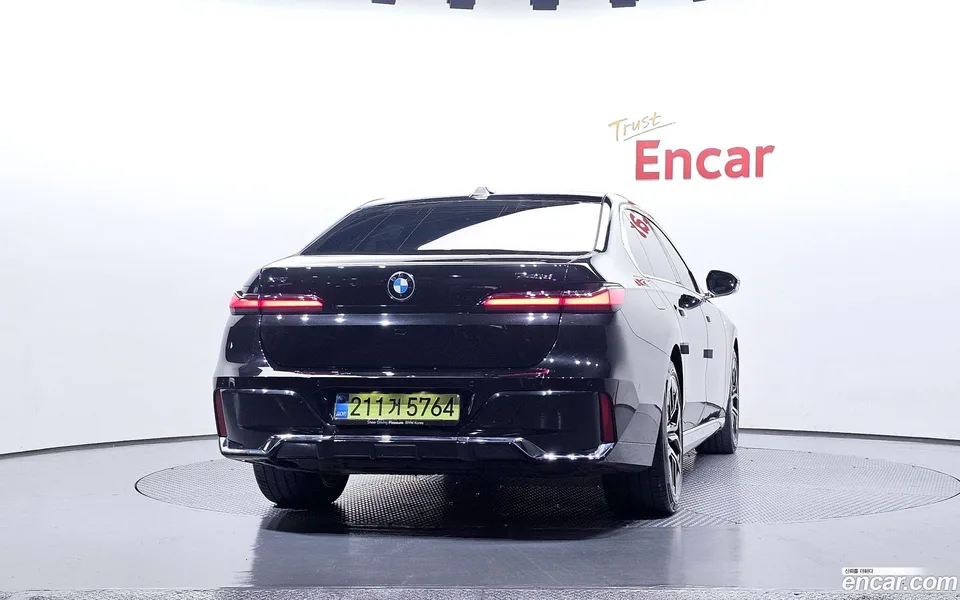 BMW 7 Series 740d xDrive M 2025 — миниатюра 4