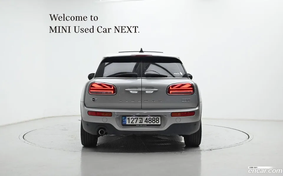MINI Cooper Clubman 2023 — миниатюра 4