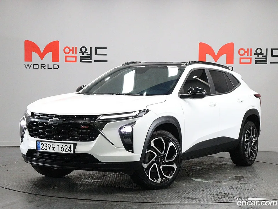 Chevrolet Trax Crossover 1.2 RS 2023 — фото 1, купить с доставкой в Москву