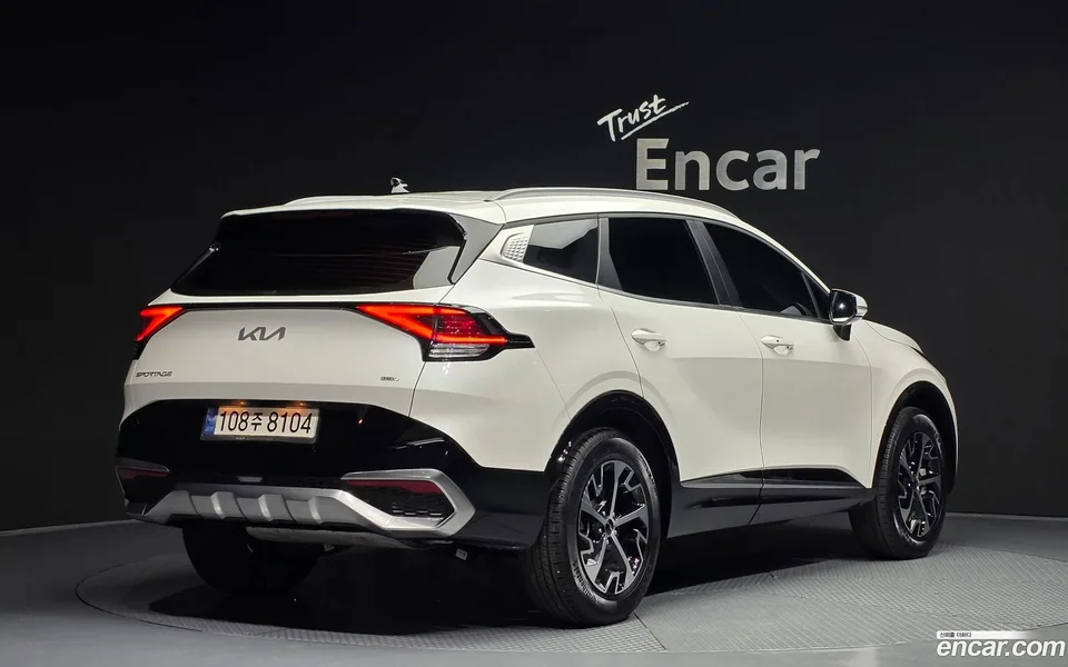 Kia Sportage Hybrid 2WD 2024 — миниатюра 2