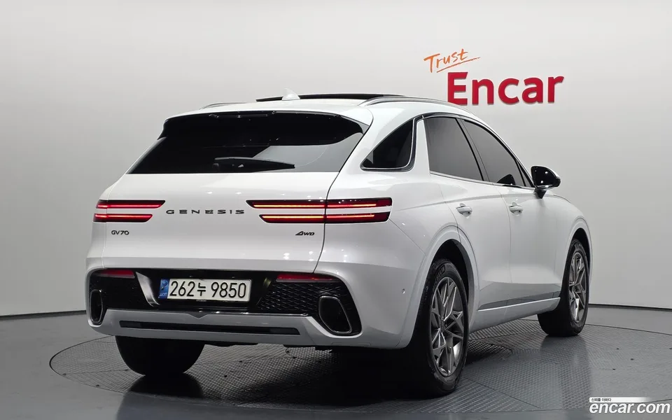 Genesis GV70 2.5T AWD 2022 — миниатюра 2