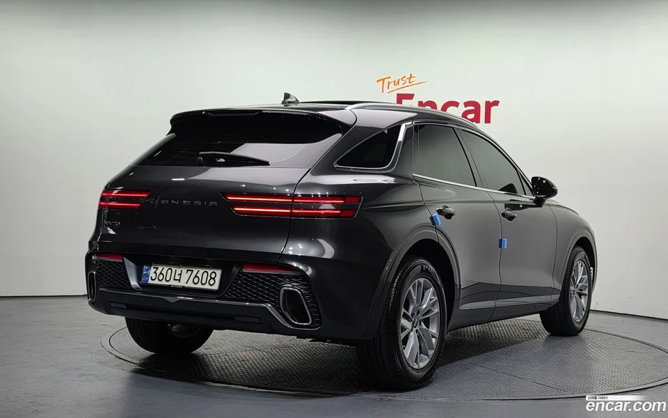 Genesis GV70 2.5T 2WD 2023 — миниатюра 2