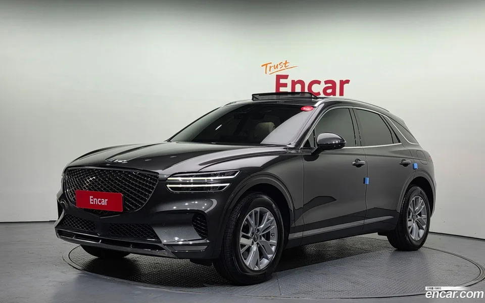Genesis GV70 2.5T 2WD 2023 — фото 1, купить с доставкой в Москву