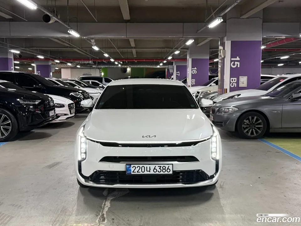 Kia K8 2.5 2WD 2024 — фото 1, купить с доставкой в Москву