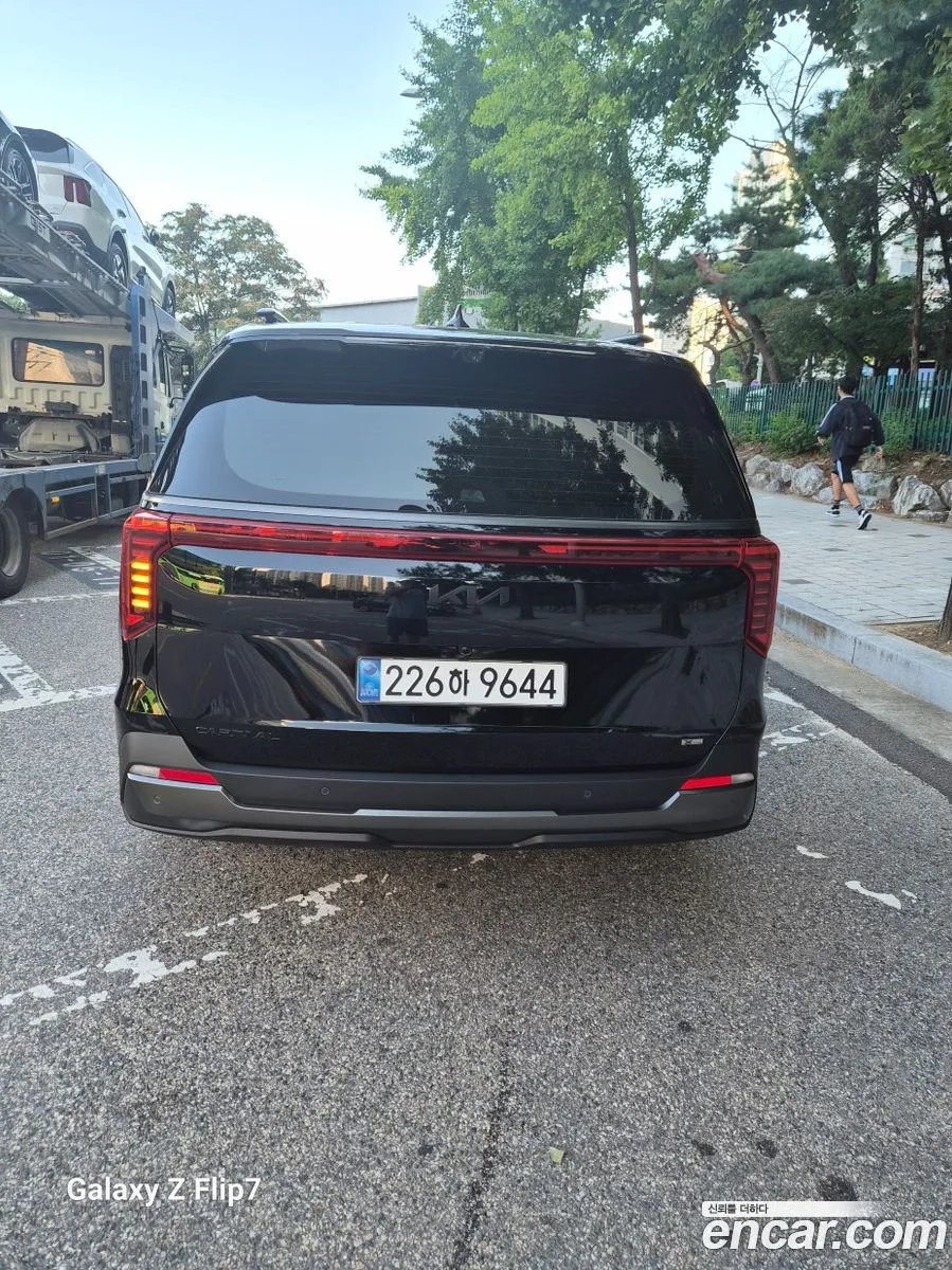 Kia Carnival HEV 9 X Line 2025 — миниатюра 3