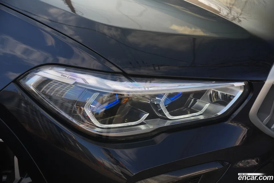 BMW X6 xDrive40i M 2023 — миниатюра 3
