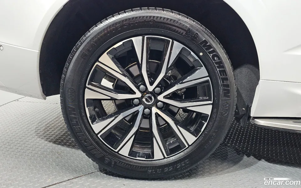 Volvo XC60 B5 2023 — миниатюра 5