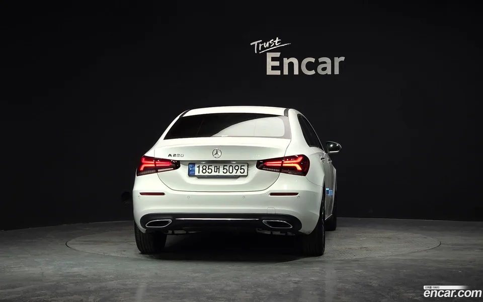 Mercedes-Benz A-Class A220 2022 — миниатюра 4