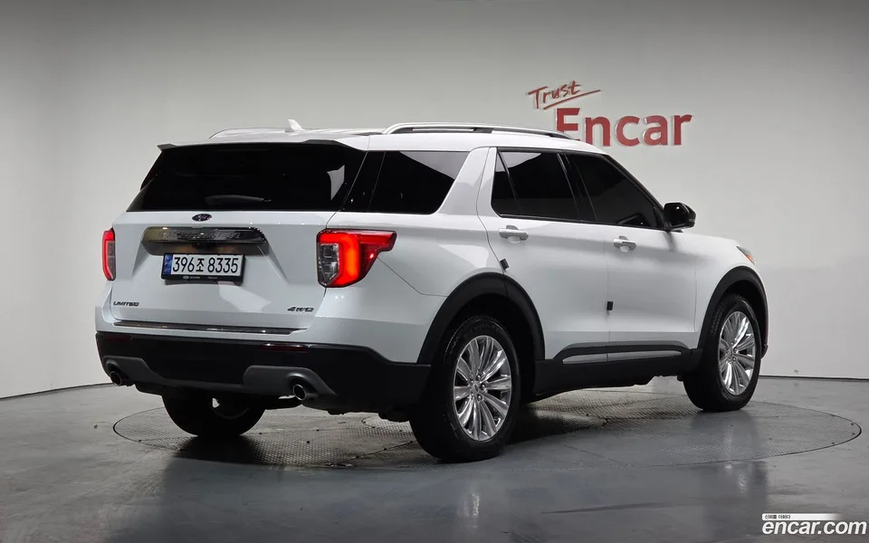 Ford Explorer 2.3 4WD 2023 — миниатюра 2