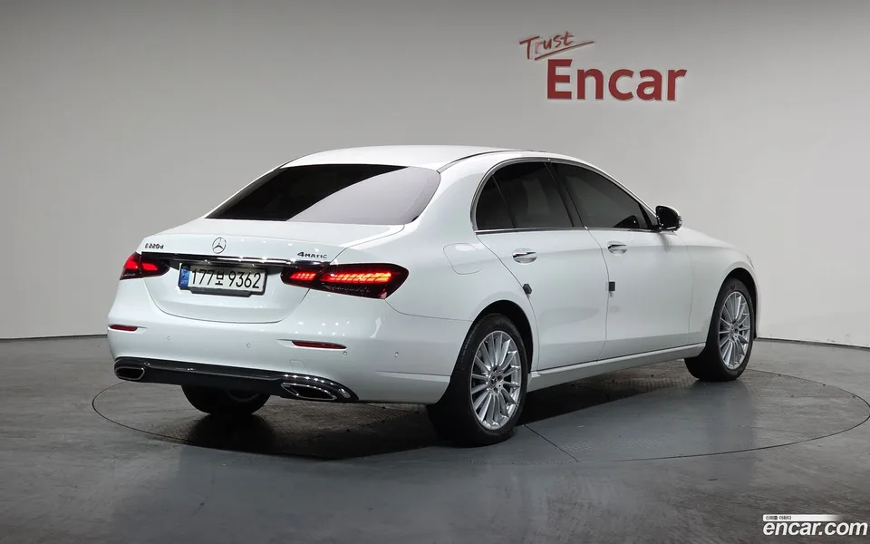 Mercedes-Benz E-Class E220d 4MATIC 2022 — миниатюра 2