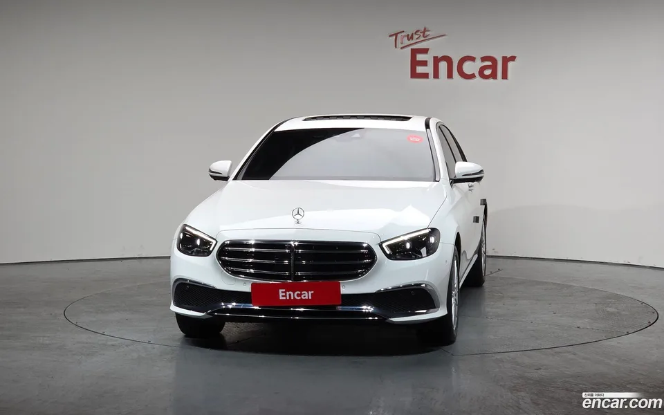Mercedes-Benz E-Class E220d 4MATIC 2022 — миниатюра 3