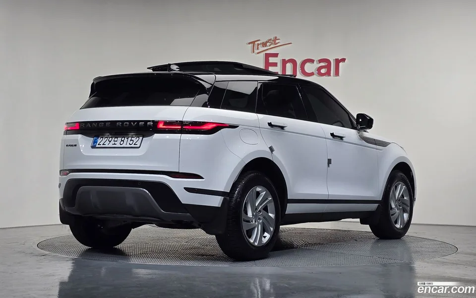Land Rover Range Rover Evoque P250 S 2025 — миниатюра 2
