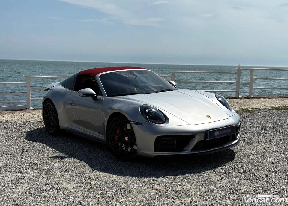 Porsche 911 (992) 4 GTS 2023 — миниатюра 2