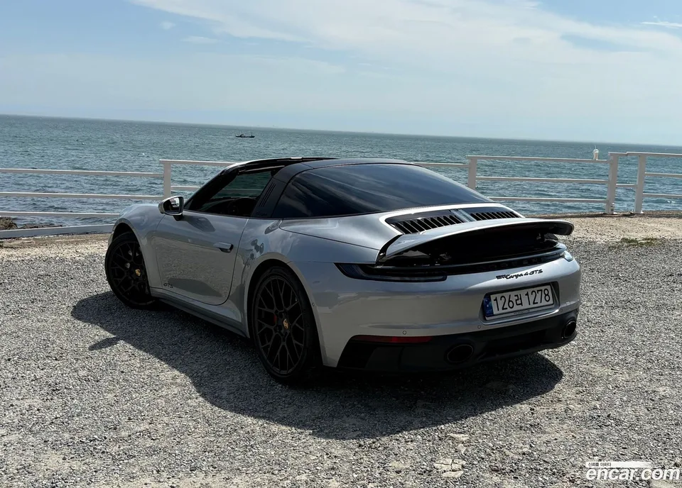 Porsche 911 (992) 4 GTS 2023 — миниатюра 5