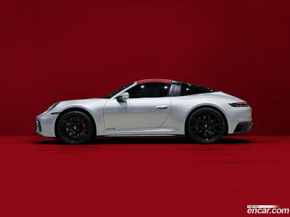 Porsche 911 (992) 4 GTS 2023 — фото 1, купить с доставкой в Москву