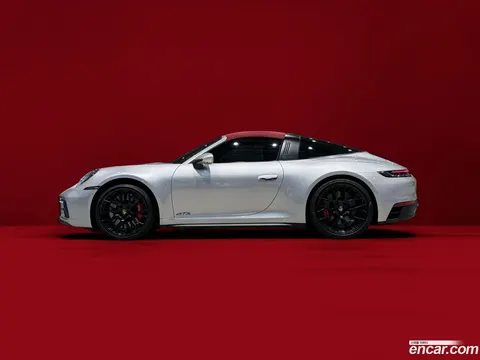 Porsche 911 (992) 2023 купить в Москве
