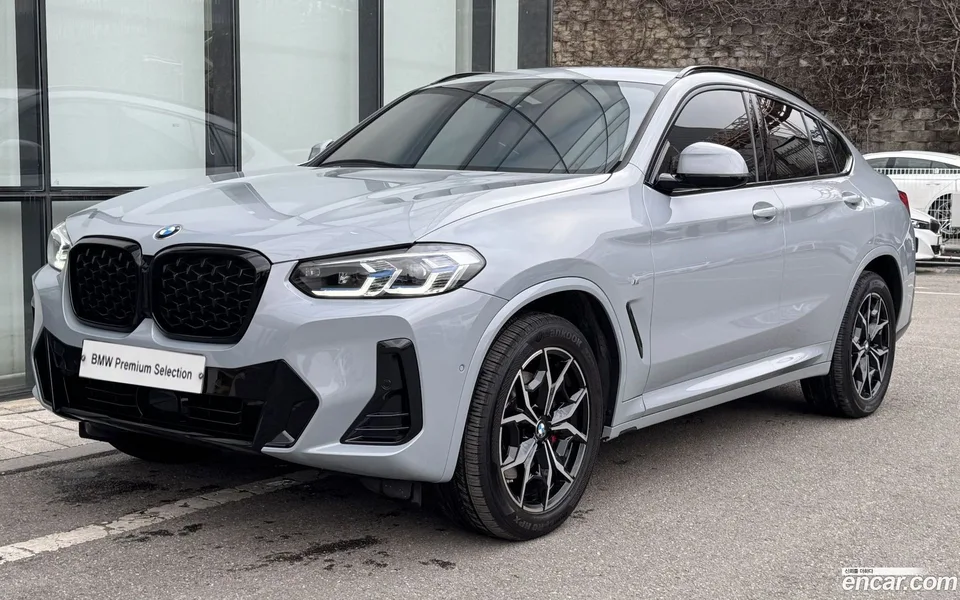 BMW X4 xDrive20i M 2023 — фото 1, купить с доставкой в Москву