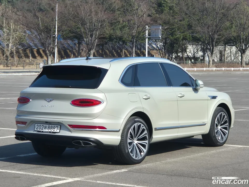 Bentley Bentayga 4.0 V8 2023 — миниатюра 2