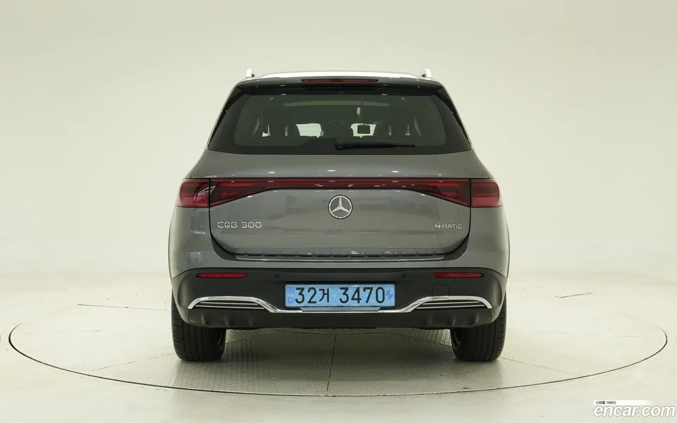 Mercedes-Benz EQB EQB300 4MATIC AMG 2025 — миниатюра 4