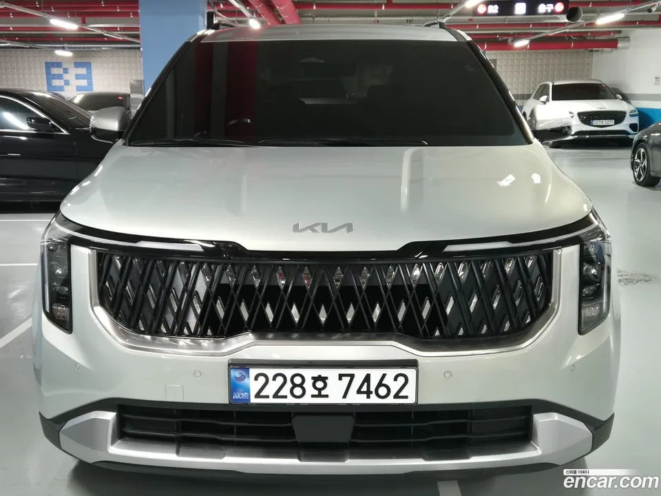 Kia Carnival 9 2025 — фото 1, купить с доставкой в Москву