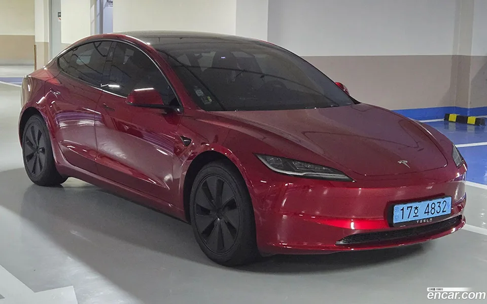 Tesla Model 3 AWD 2024 — миниатюра 3