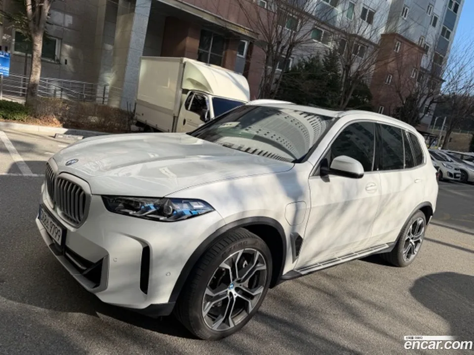 BMW X5 xDrive 50e xLine 2024 — миниатюра 4