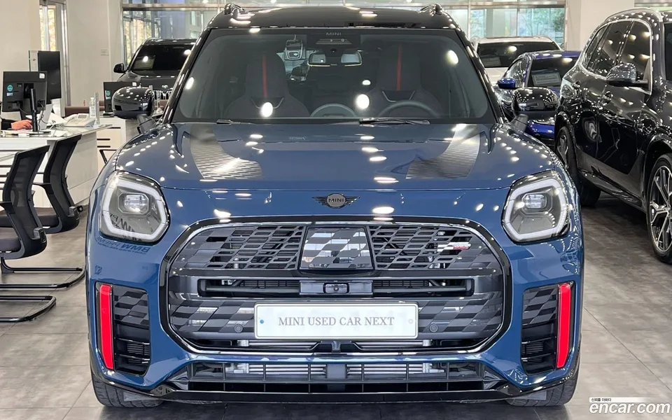 MINI Cooper S Countryman ALL4 JCW 2025 — миниатюра 3