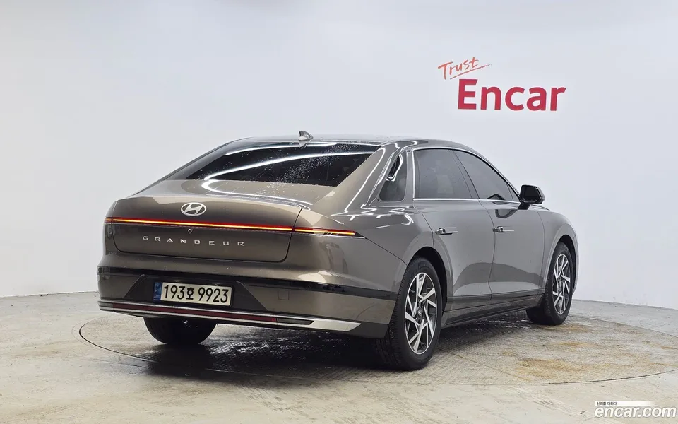 Hyundai Grandeur 2.5 2WD 2023 — миниатюра 2