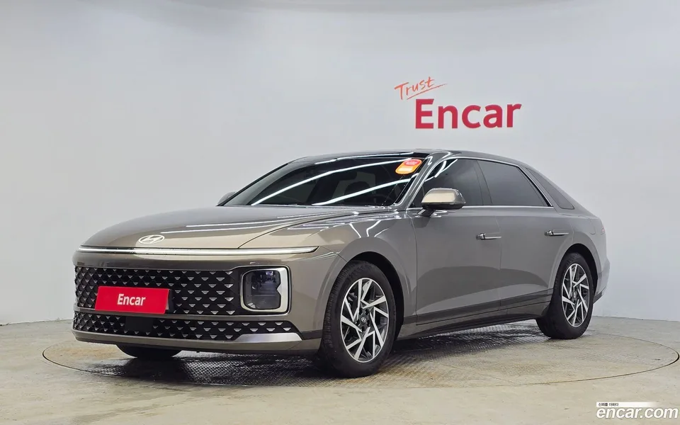 Hyundai Grandeur 2.5 2WD 2023 — фото 1, купить с доставкой в Москву