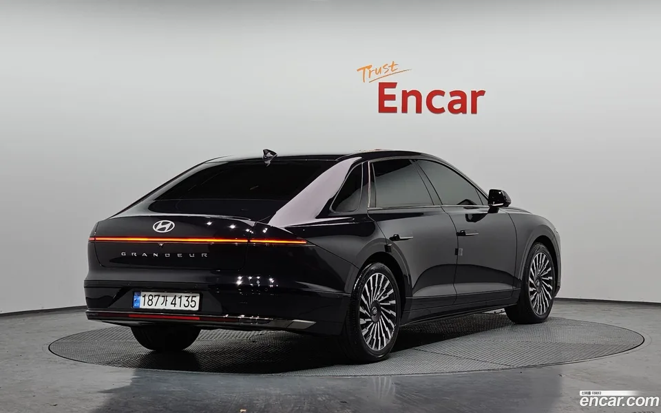 Hyundai Grandeur 2.5 2WD 2023 — миниатюра 2