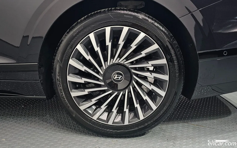 Hyundai Grandeur 2.5 2WD 2023 — миниатюра 5