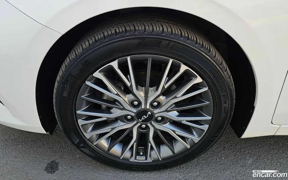 Kia K3 1.6 2022 — миниатюра 5