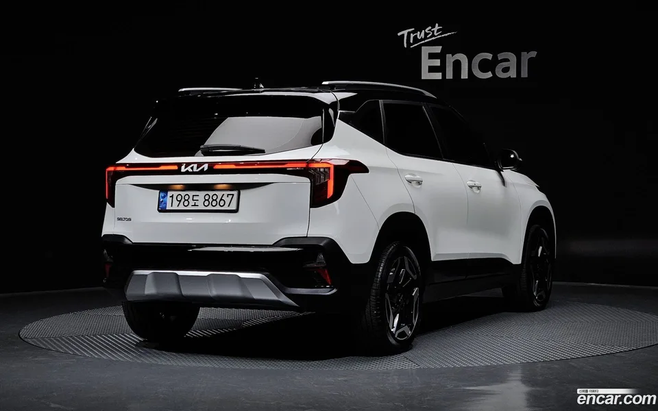 Kia Seltos 1.6 2WD 2023 — миниатюра 2