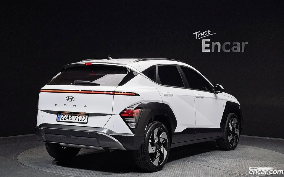 Hyundai Kona 1.6 2WD 2023 — миниатюра 2