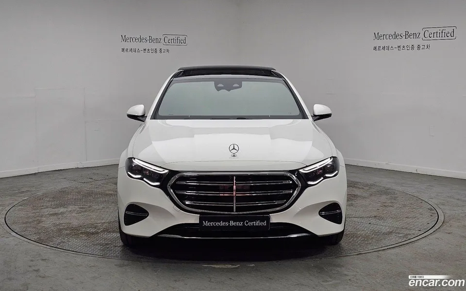 Mercedes-Benz E-Class E450 4MATIC 2024 — миниатюра 3