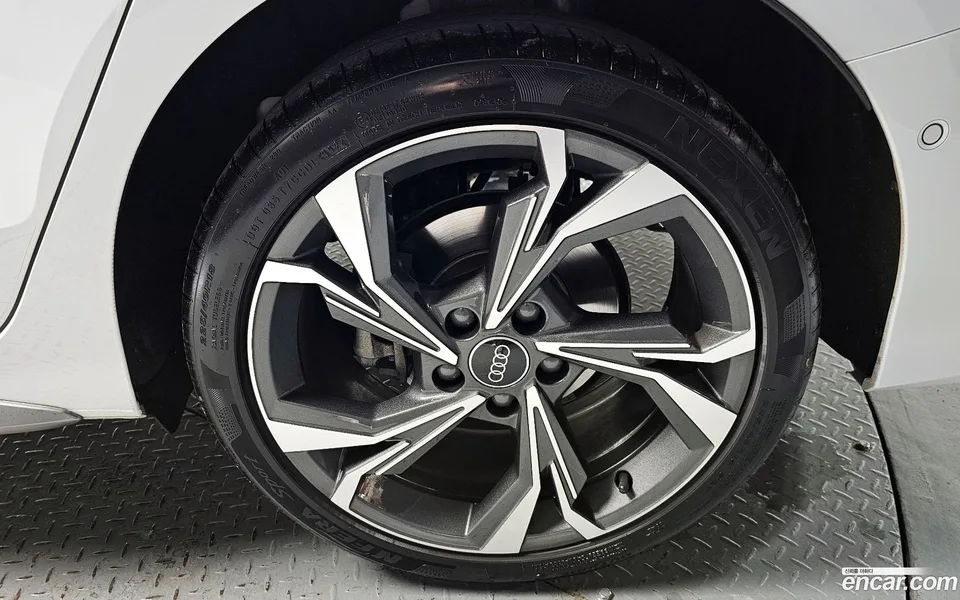 Audi A3 (8Y) 40 TFSI 2025 — миниатюра 5