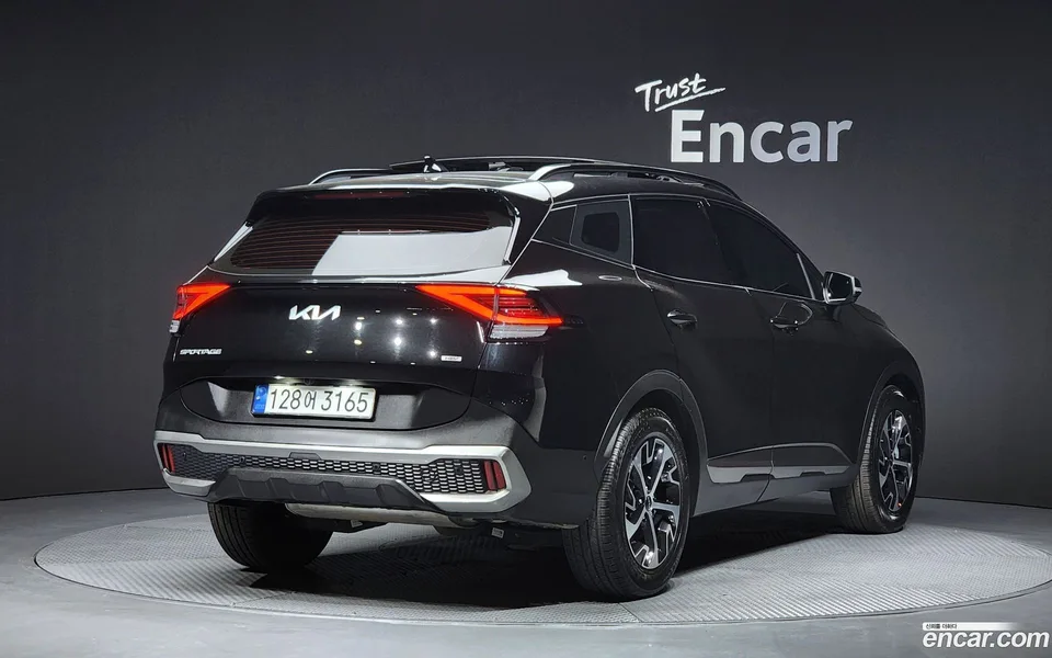 Kia Sportage Hybrid 4WD 2023 — миниатюра 2